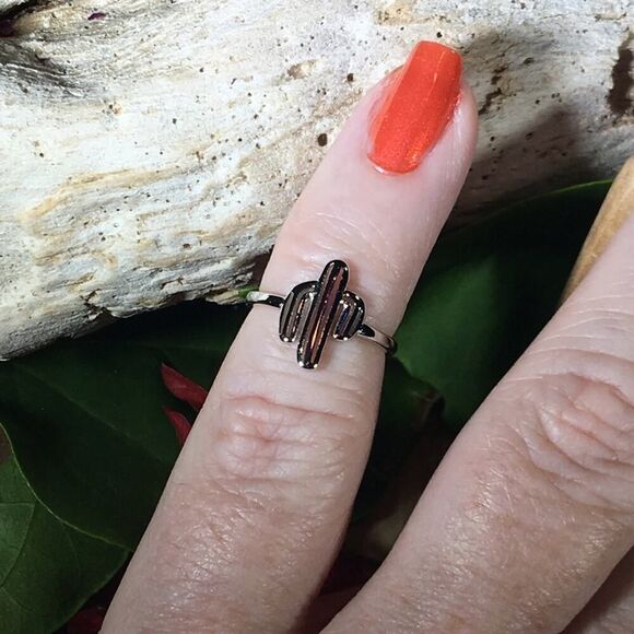 925 Sterling Silver Cactus Toe Ring - Picture 4 of 4